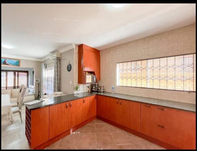 4 BEDROOM HOUSE FOR SALE IN BARTLETT